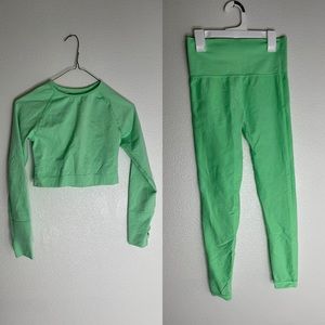 Never worn Mint green workout set
